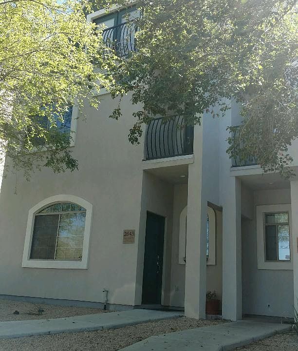 1st image of 2843 E Pinchot Ave