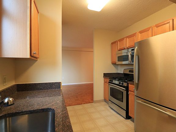 3rd image of 7111 Woodmont Ave APT 418