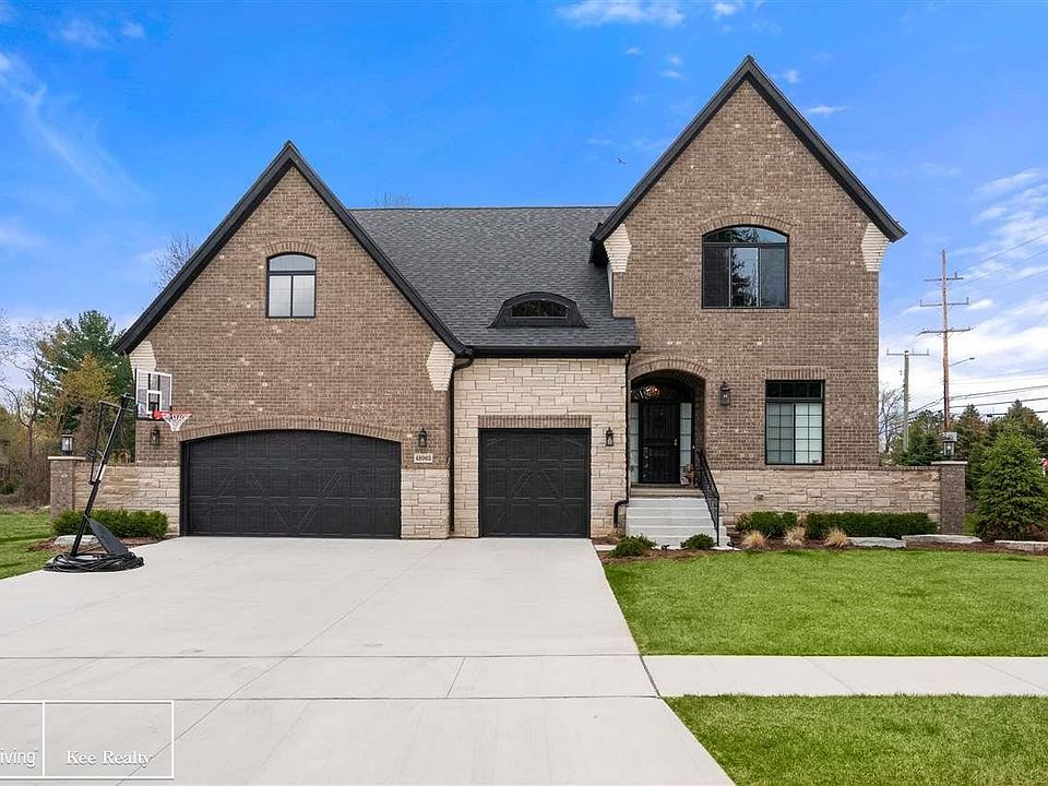 1st image of 48965 Pinebrook Dr #1
