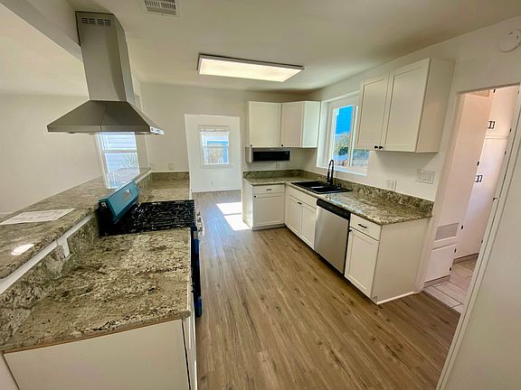 4th image of 423 N Glenwood Pl