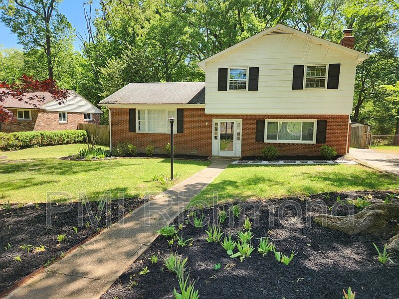 1st image of 2133 Woodmont Dr