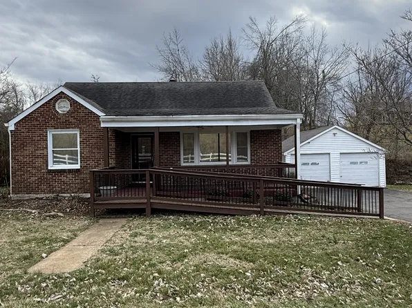 583 Brattontown Cir, Lafayette, TN 37083