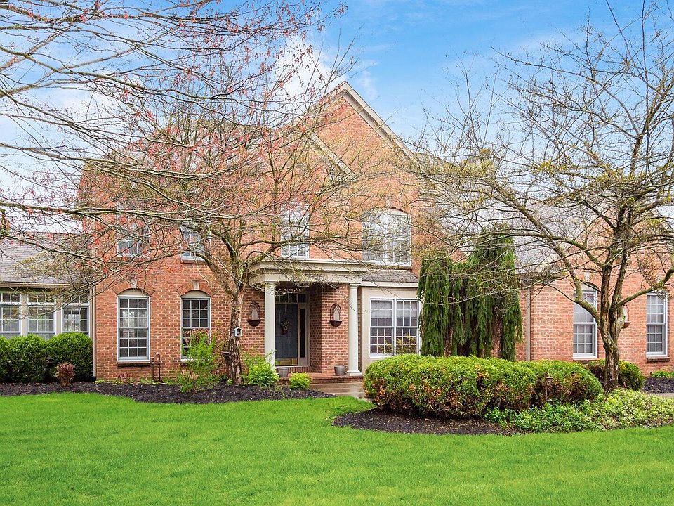 1st image of 111 N Galway Dr