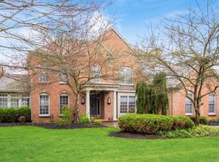 111 N Galway Dr, Granville, OH 43023