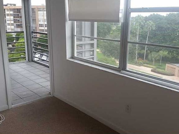 3rd image of 1300 Saint Charles Pl APT 720