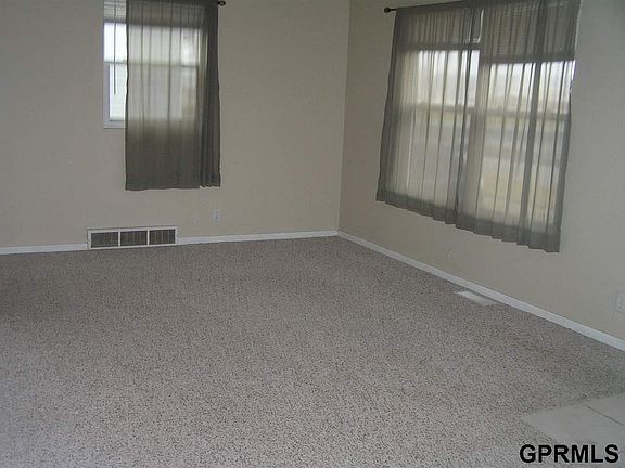 2nd image of 1009 W 29th Ave