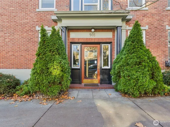 905 NE 43rd Street #108, Seattle, WA 98105