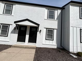 807 Lindenwood Dr S, South Bend, IN 46637