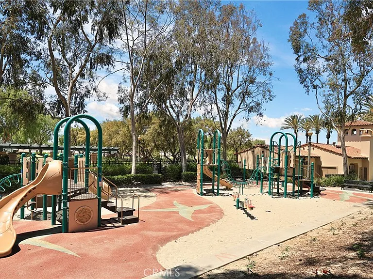 43 Visalia — Photo 49