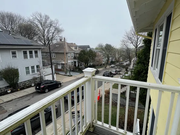 62 Ainsworth St Suite 2, Roslindale, MA 02131
