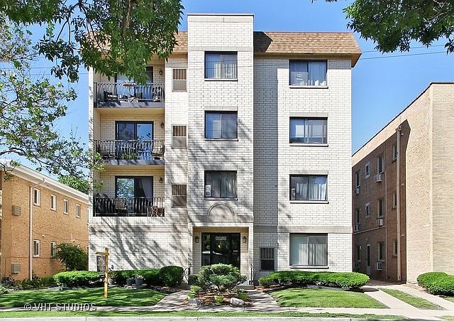1st image of 6850 N Northwest Hwy APT 3B