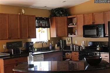 3rd image of 26361 Hickory Ln