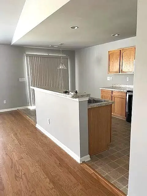5059 Carrington Ct — Photo 3