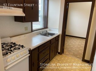 92 Fountain St APT 1A, Woonsocket, RI 02895