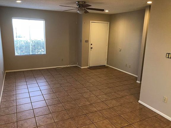 3rd image of 2736 W Isabella Ave