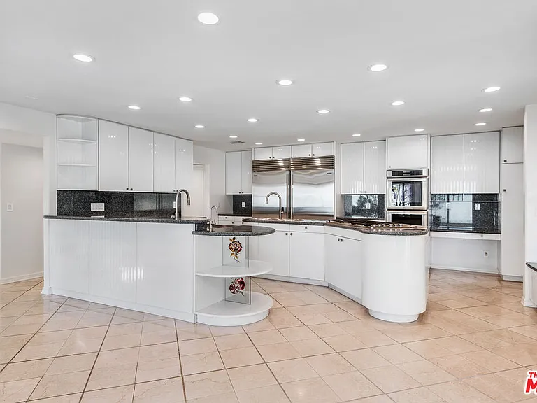 7940 Vulcan Dr — Photo 29