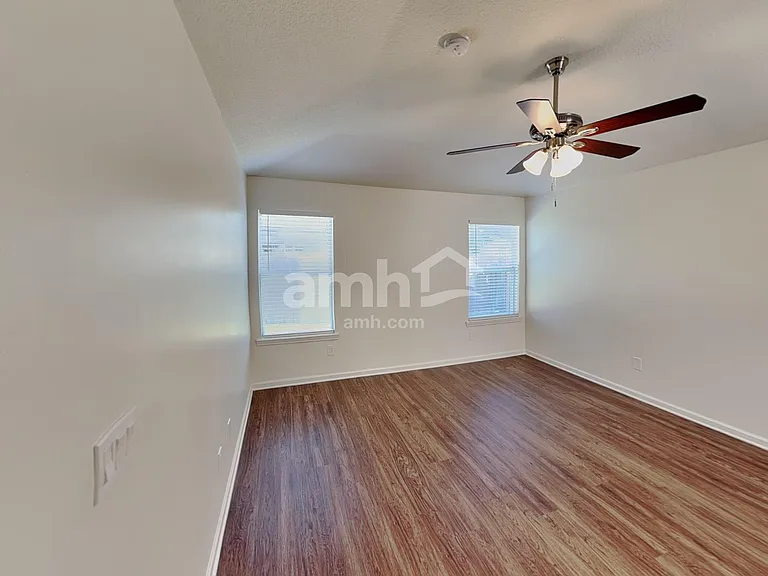 768 W Devonhurst Ln — Photo 12
