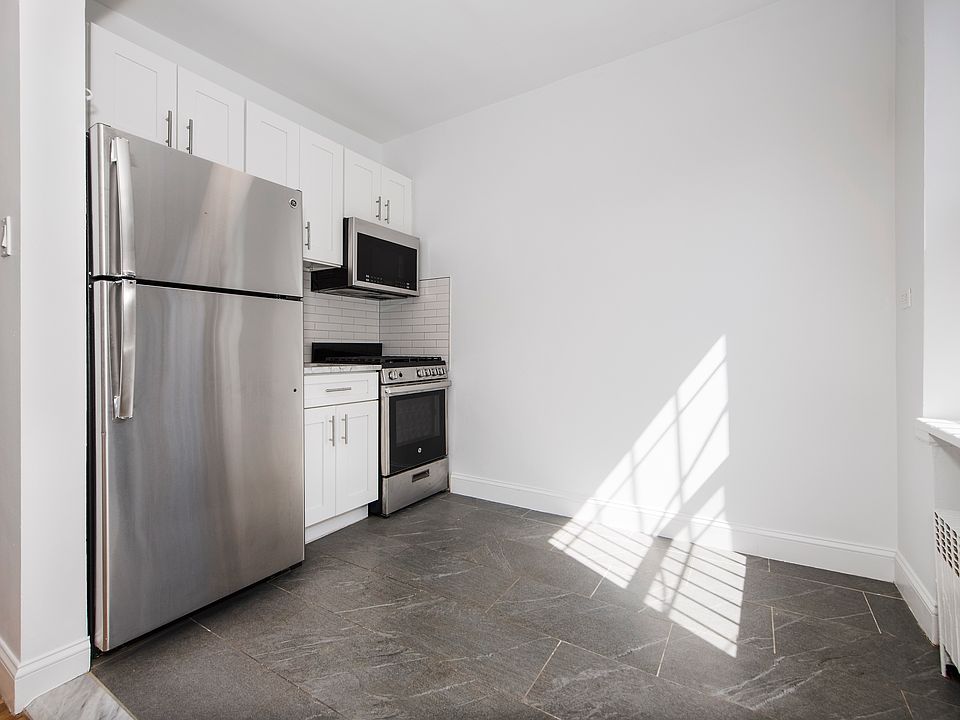 2nd image of 1464 1st Ave APT 4R