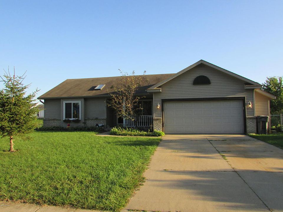 1st image of 176 Edgewood Dr