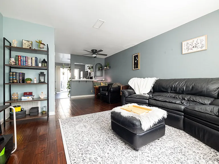 10331 Restful Ct — Photo 3
