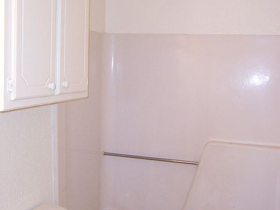 5th image of 1331 Glen Oaks Ct APT 1