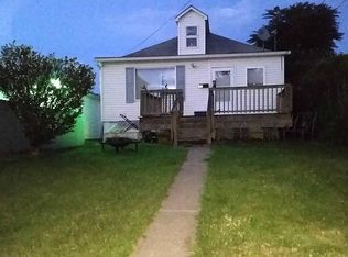 611 Oak St, Vandergrift, PA 15690