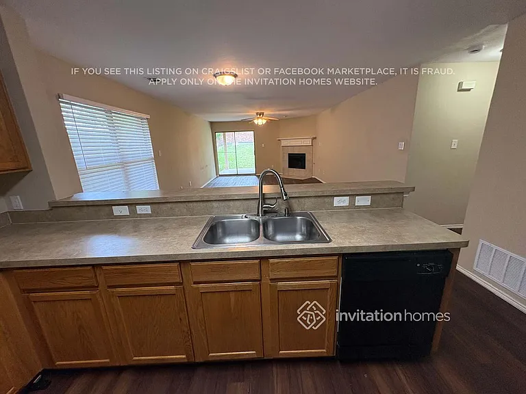 3878 Pinebluff Ln — Photo 6