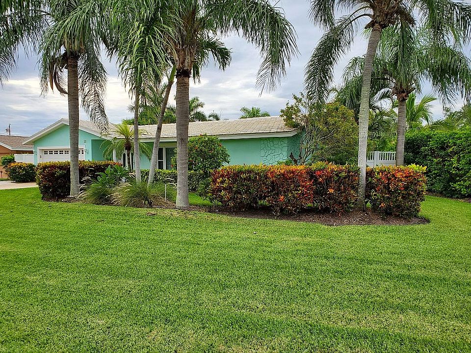 1st image of 26 Island Dr