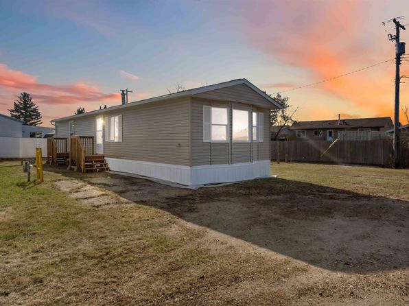 4839 47th St, Gibbons, AB T0A 1N0