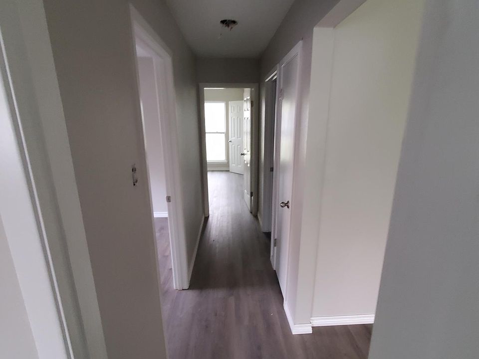 1st image of 7443 Stonehouse Dr