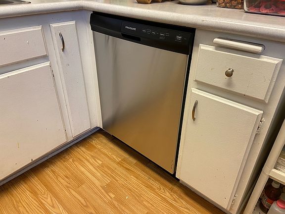 3rd image of 535 W 4th St APT 205