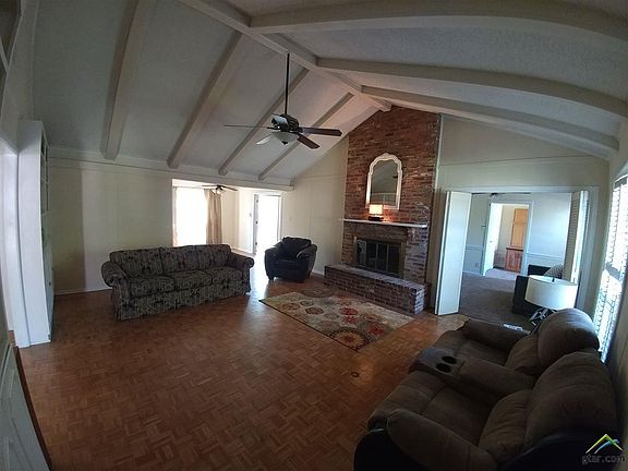 5th image of 1819 Yosemite Dr