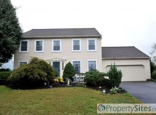 211 Diana Dr, Chalfont, PA 18914