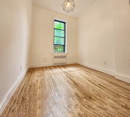 Rented by RELEASE NY | media 4