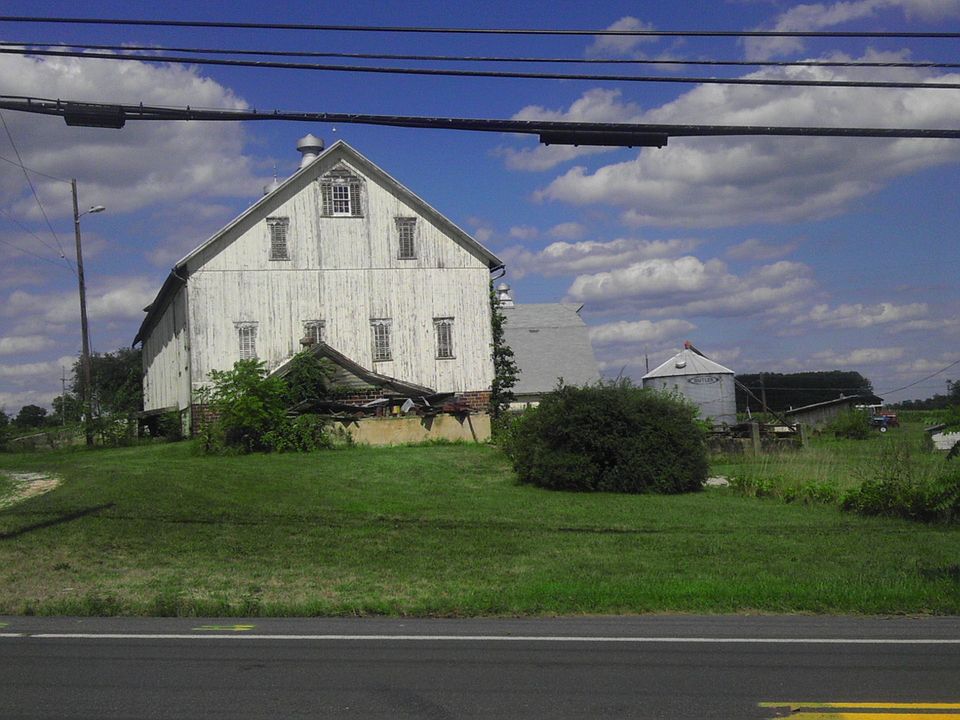 barn