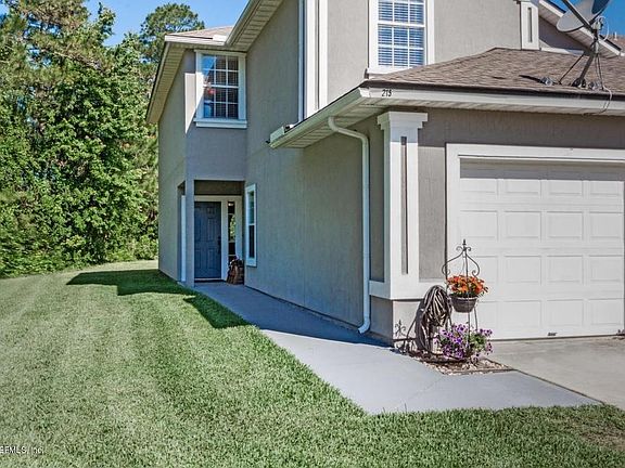3rd image of 215 Scrub Jay Dr