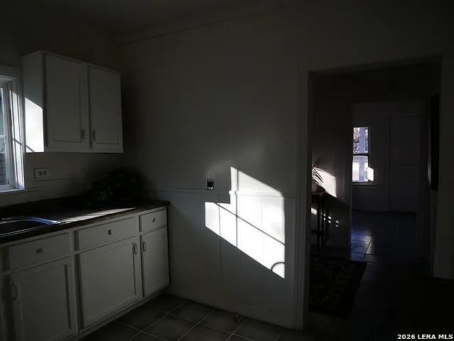1820 Ruiz St — Photo 11