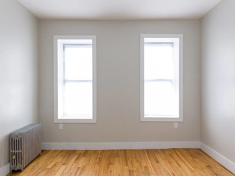 197 Irving Ave #3L — Photo 2
