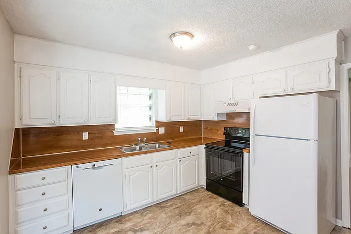12710 Pleasant View Dr — Photo 10