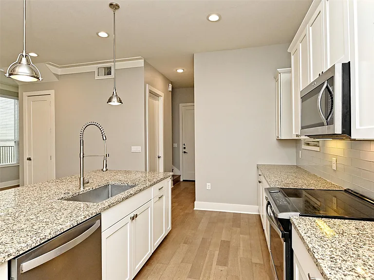 8518 Fathom Cir #114 — Photo 9