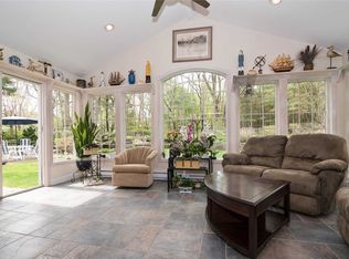 12 Chuck Ct, Port Jefferson, NY 11777
