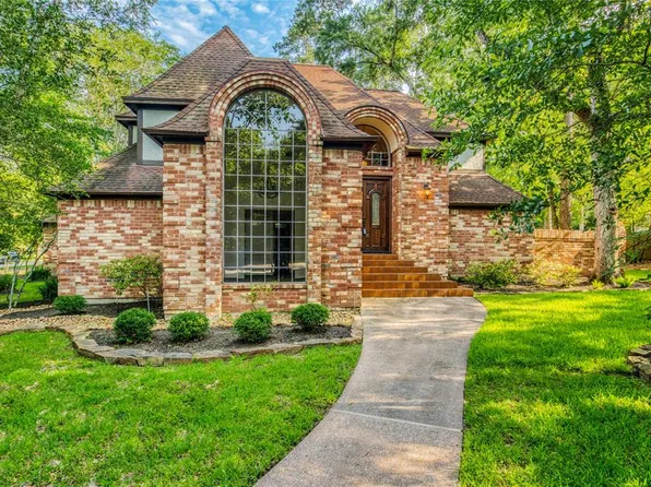 66 Watertree Dr, Spring, TX 77380