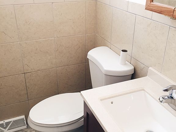5th image of 5048 N Kimball Ave #2