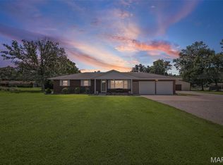 13906 Klaus Lake Rd, Highland, IL 62249
