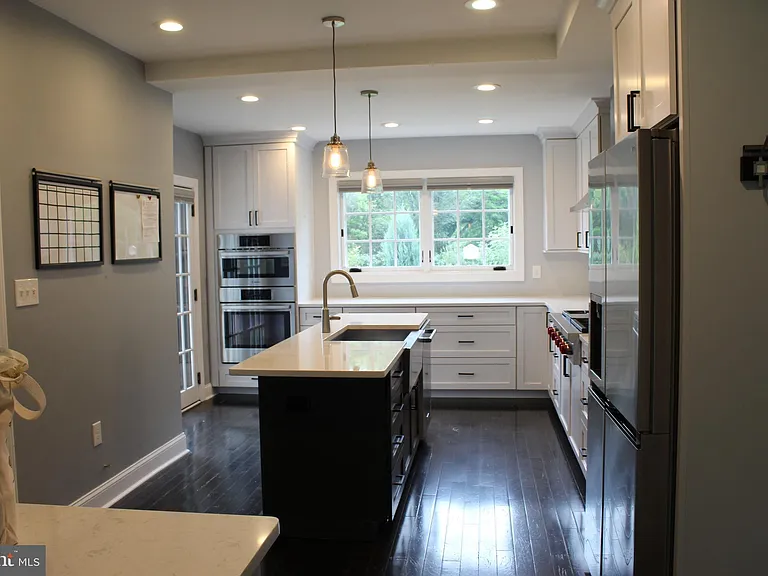 490 Bancroft Rd — Photo 2