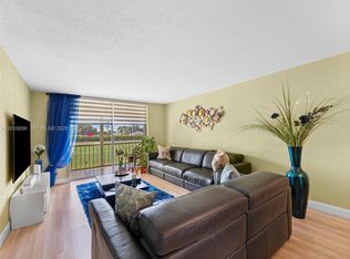 Hollybrook, Pembroke Pines, FL 33025