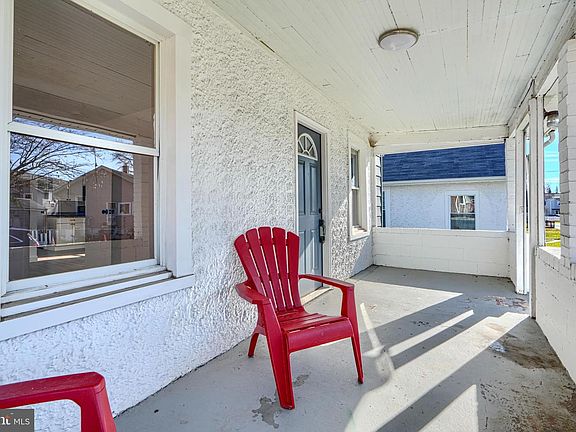 2nd image of 1849 Portship Rd