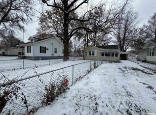 2148 E Reservoir St, Grandview, IL 62702