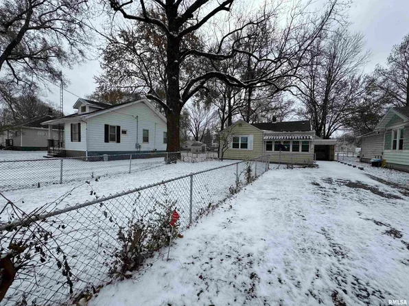 2148 E Reservoir St, Grandview, IL 62702