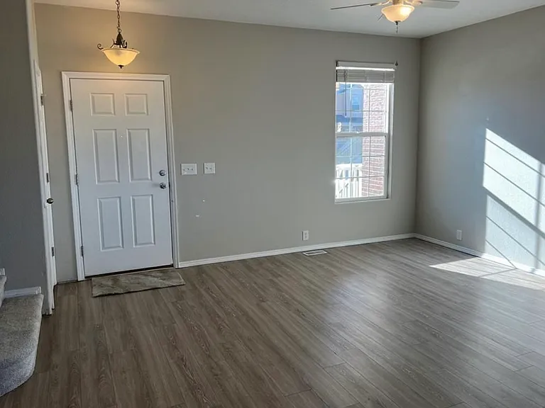 7263 Countryside Grv — Photo 2